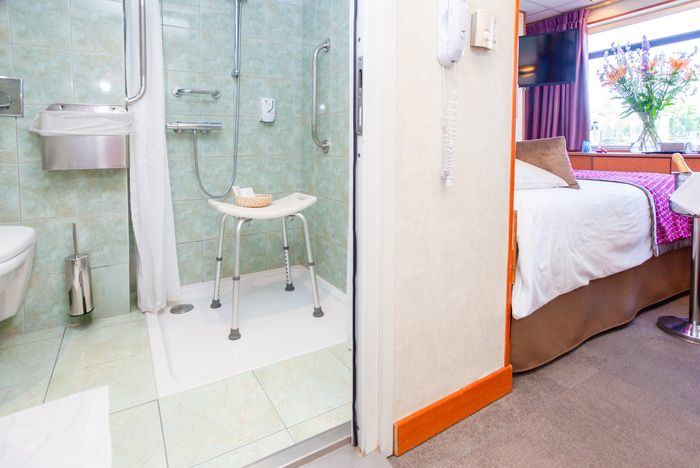 Middle Deck 1 Double Bed - Accessible Cabin Cat B